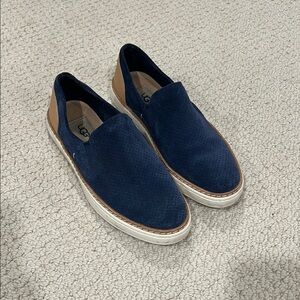 UGG Size 6 Navy and Tan Slip-On Shoes